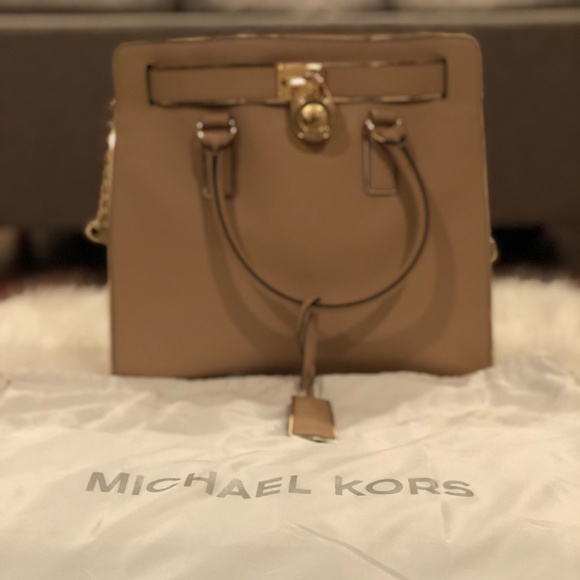 Michael Kors | Bags | Michael Kors Camille Large Pebbled  MICHAEL KORS LARGE LEATHER SATCHEL- SOFT PINK